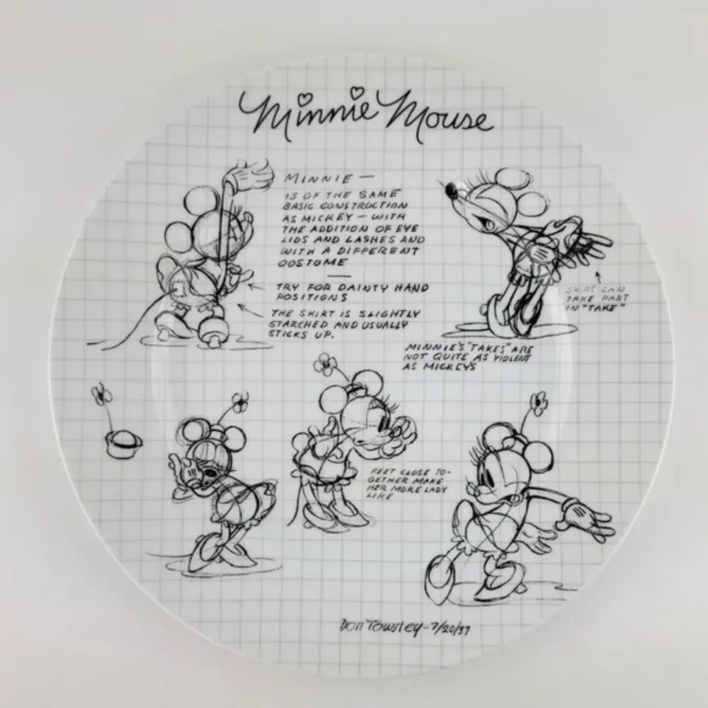Disney Minnie Mouse Drawlings‎ Dinner Plate 10.5in Don Towsley Sketch Book New